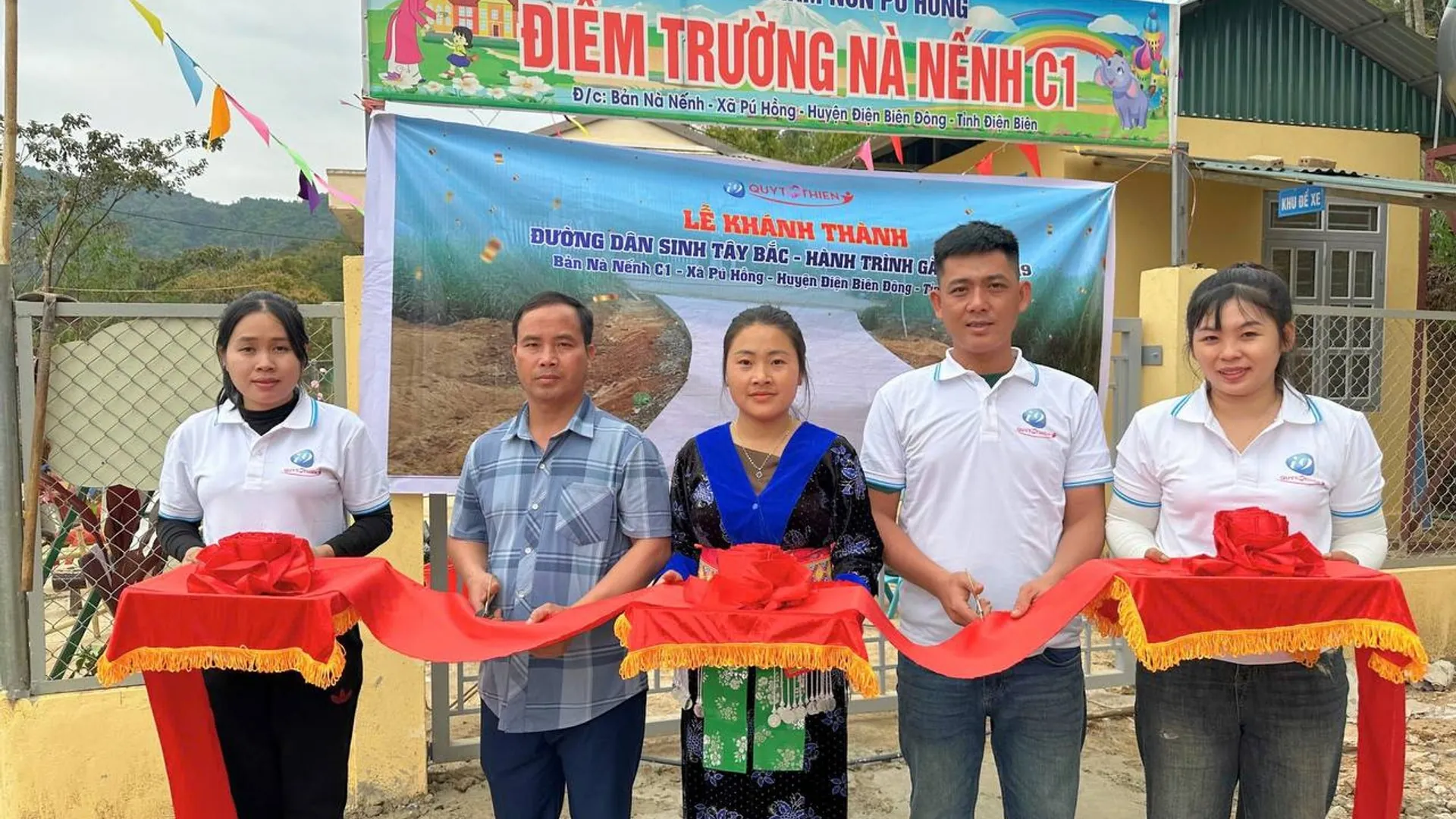 Hình ảnh minh họa các quy tắc cộng đồng Onbet, tượng trưng cho sự công bằng và trật tự.