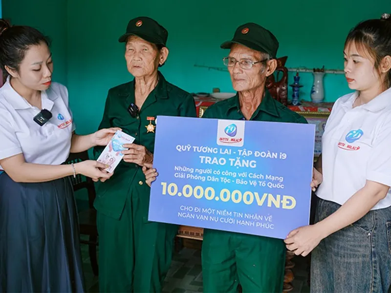 Mọi người trong một nhóm hỗ trợ cùng nhau vượt qua vấn đề cờ bạc