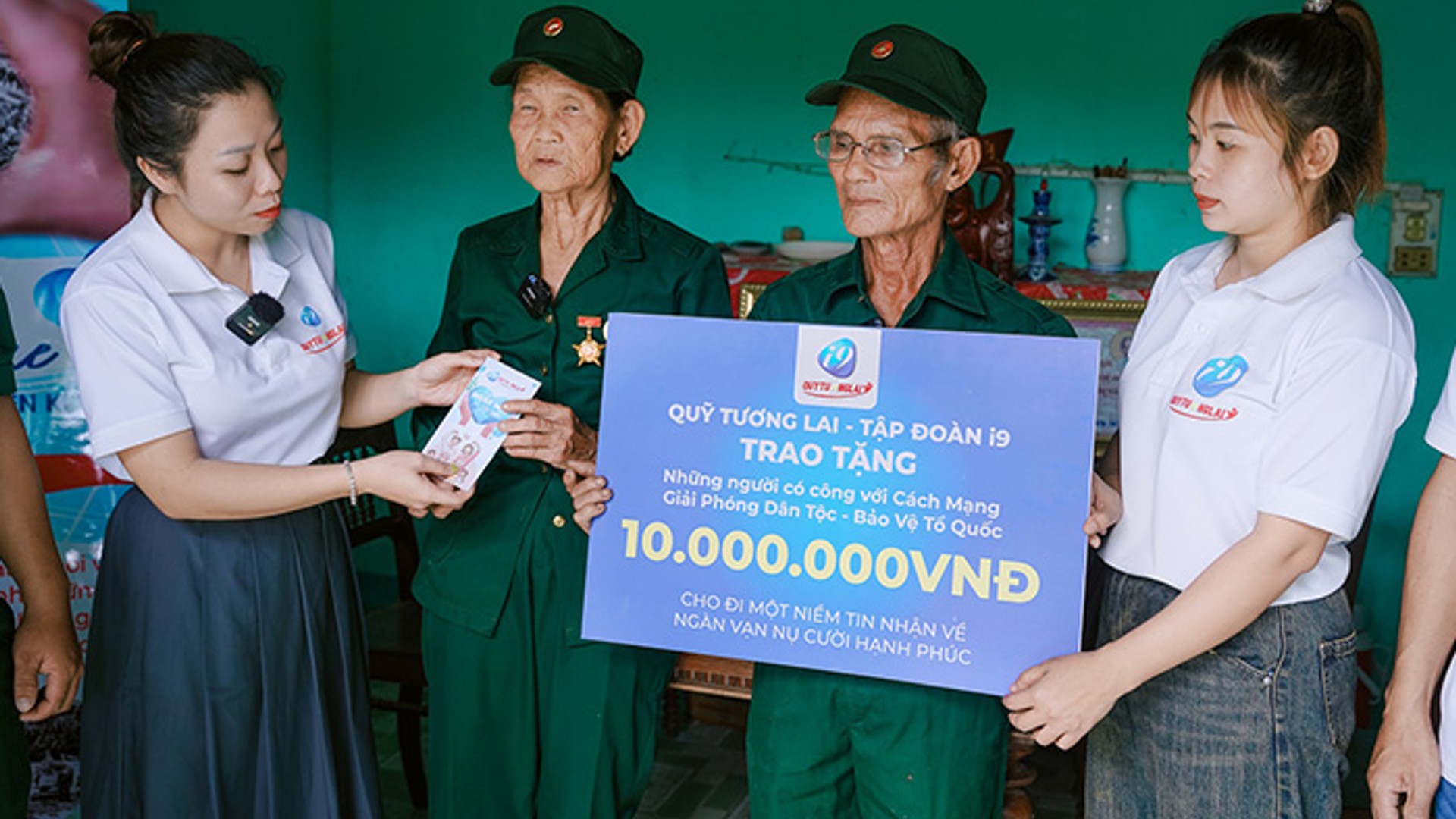 Đội ngũ hỗ trợ khách hàng Onbet chuyên nghiệp sẵn sàng phục vụ 24/7