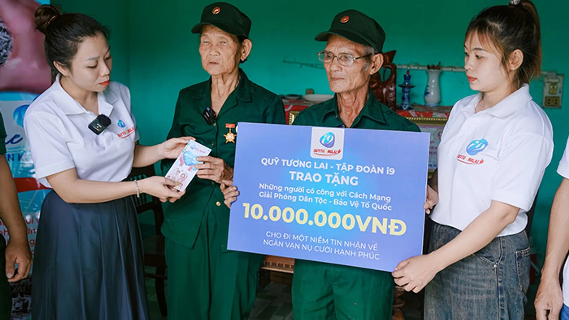 Đội ngũ hỗ trợ khách hàng Onbet chuyên nghiệp sẵn sàng phục vụ 24/7