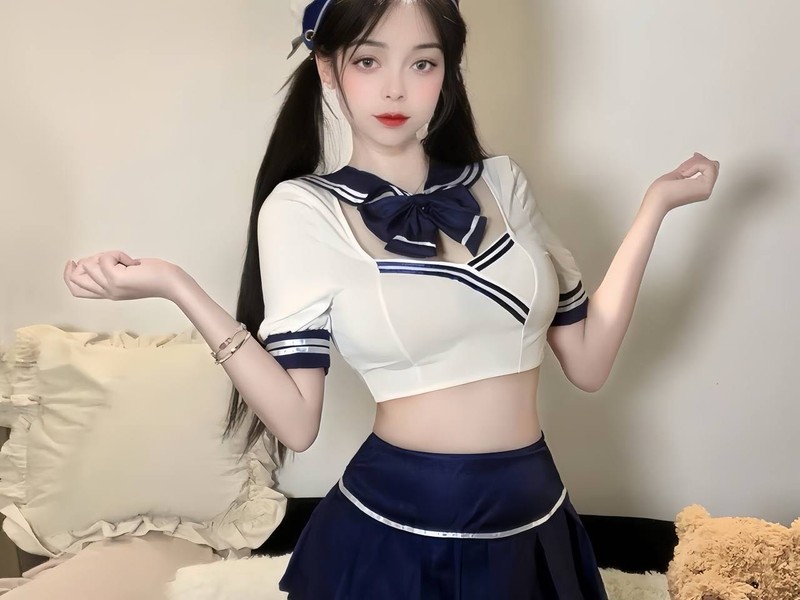 Hình ảnh bộ não và biểu tượng tư duy bình tĩnh